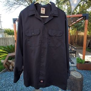 Dickies Men's Long Sleeve Button Up. Size XL. GPWC. Color: Black.